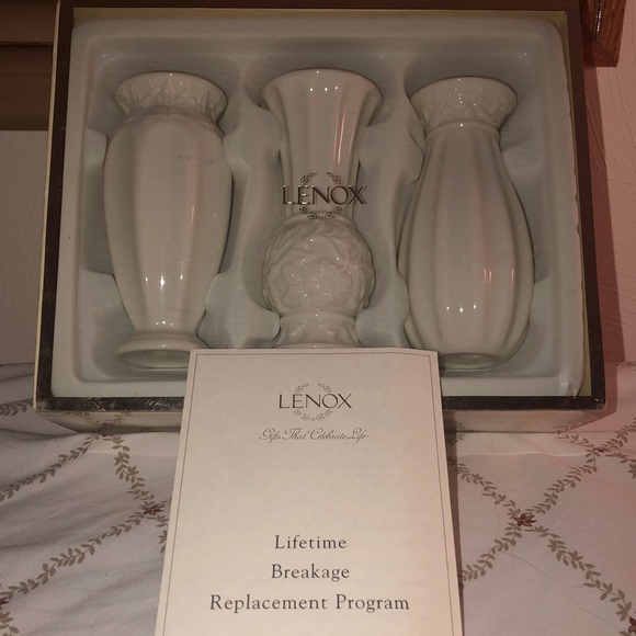 NIB Classic Lenox Set  of 3 Carved Bud Vases - Picture 1 of 5